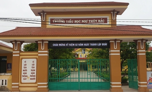 Kỷ luật hiệu trưởng và phó hiệu trưởng xô xát nhau tại sân trường ở Quảng Bình

